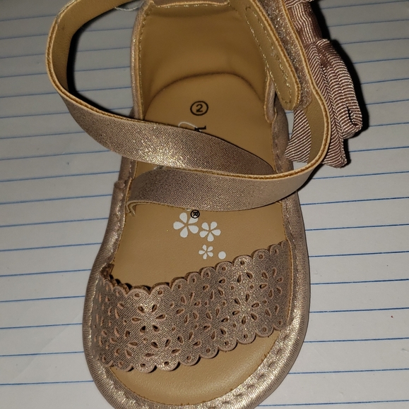 NWT Rose gold baby sandal with ankle bow - Picture 6 of 6